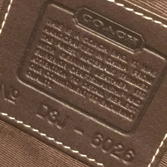 Coach Signature Satchel - Picture 4 of 4